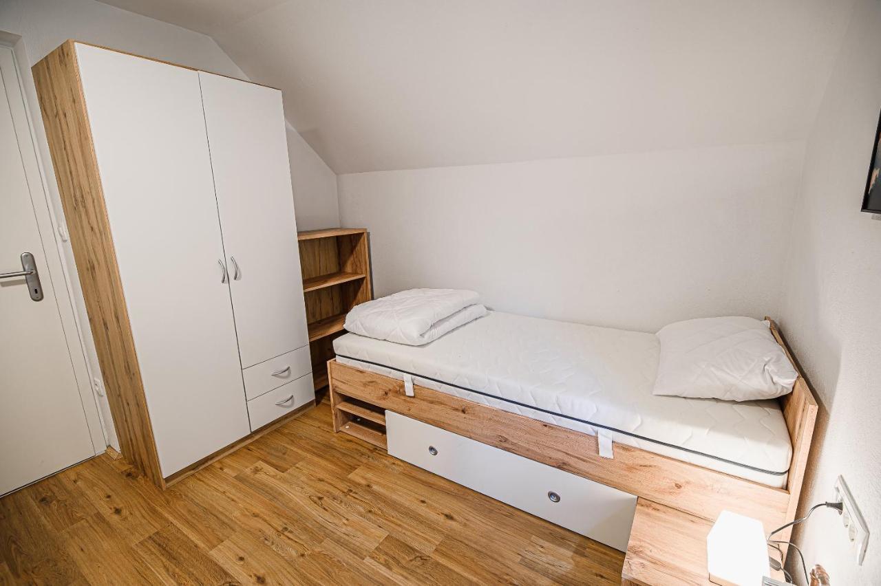 Holiday Home Kozorog Бохин Екстериор снимка